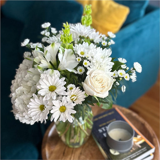 Classic Ivory – A Florist Original – FLOWERS D & Y, Hendersonville TN