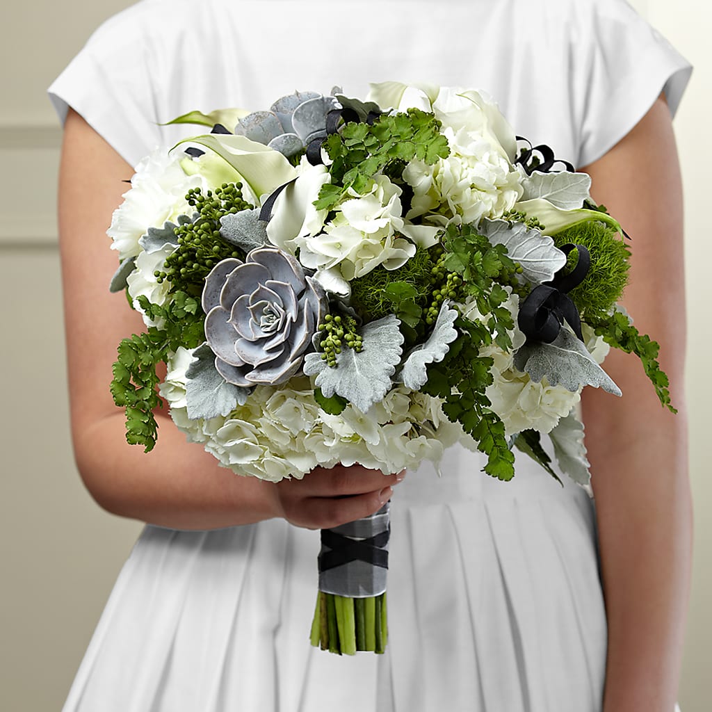 Sweet Innocence Bouquet – FLOWERSDYY, Hendersonville TN