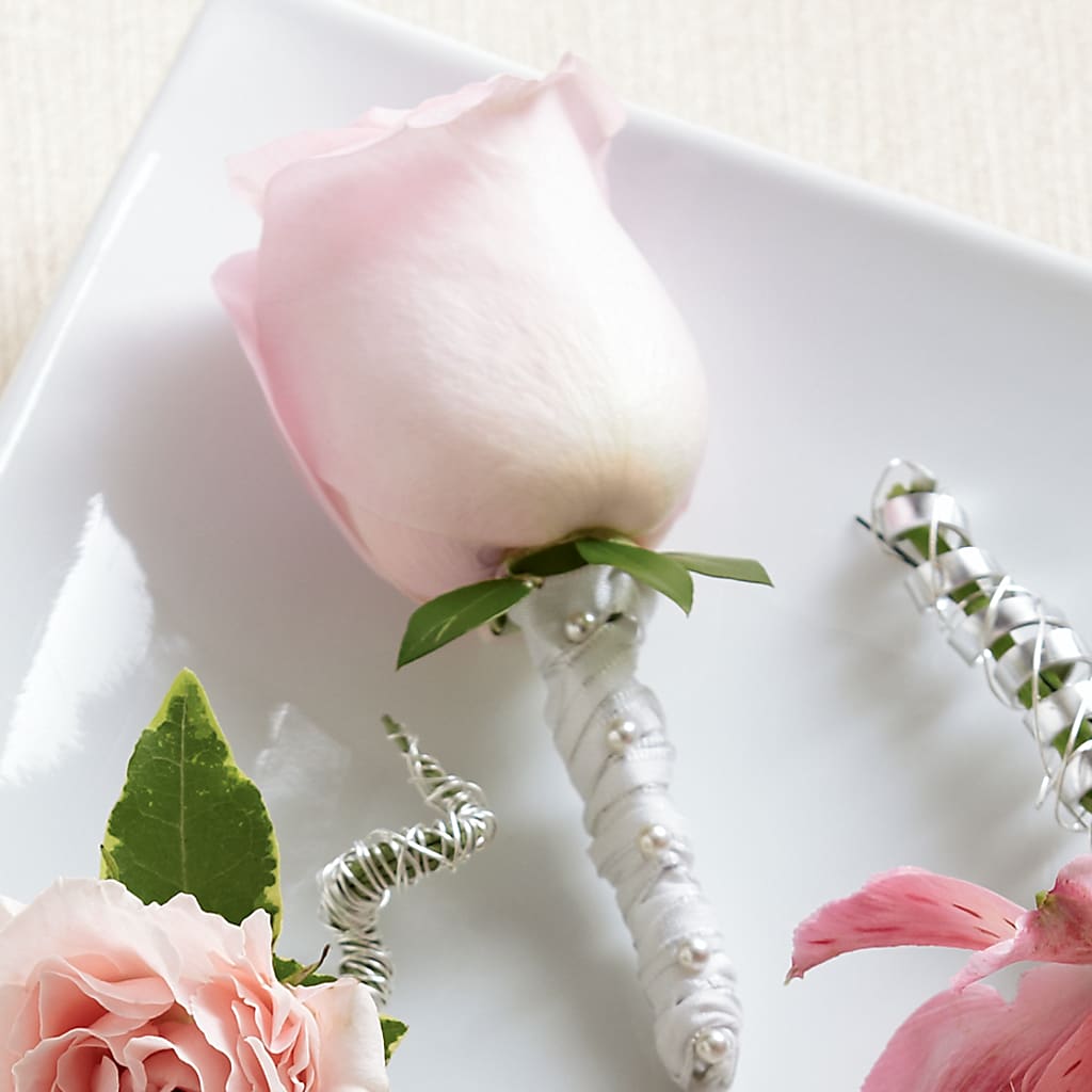 Pink Rose Boutonniere – Flowersdyy, Hendersonville TN