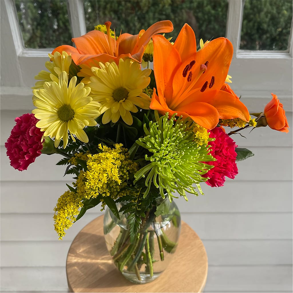 Bold & Bright – A Florist Original – FLOWERS D & Y, Hendersonville TN