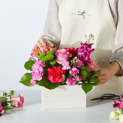 Sweetberry Box – A Florist Original – FLOWERS D & Y, Hendersonville TN