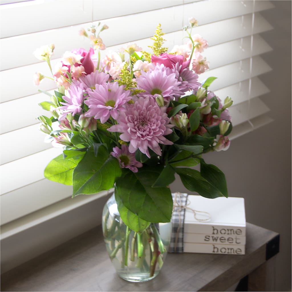 Pastel Tradition - A Florist Original – FLOWERS D & Y, Hendersonville TN