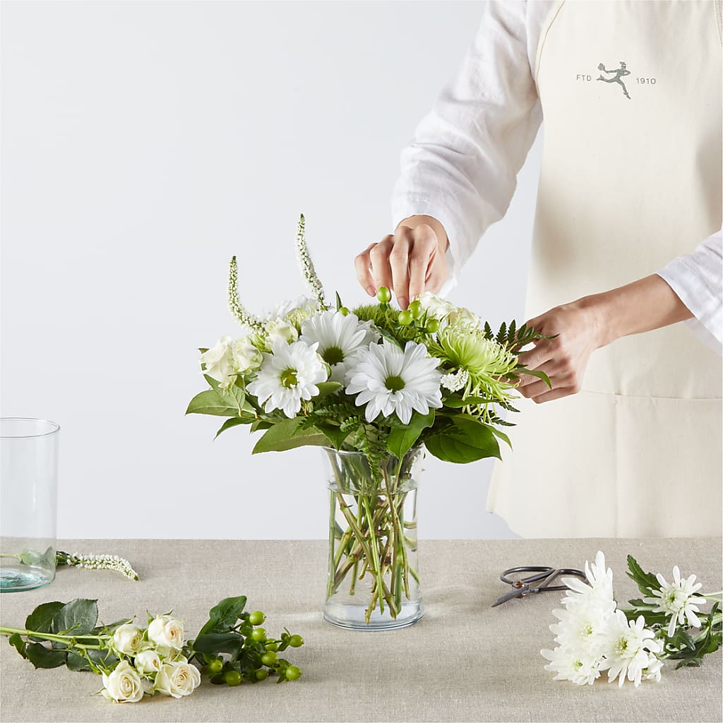 Irish Garden - A Florist Original – FLOWERS D & Y, Hendersonville TN