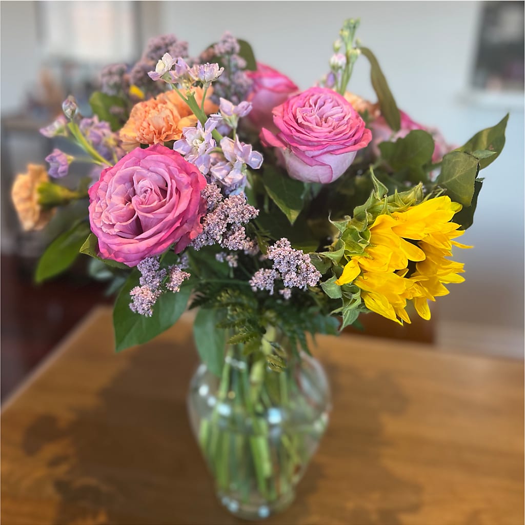 Yellow Brick Road Bouquet – FLOWERS D & Y, Hendersonville TN